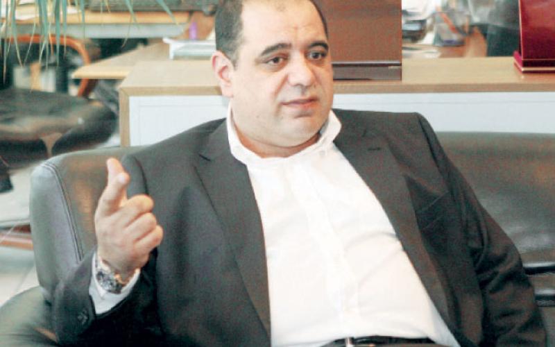 الهناندة : الحكومة ستبقي الضريبة على البطاقات الخلوية