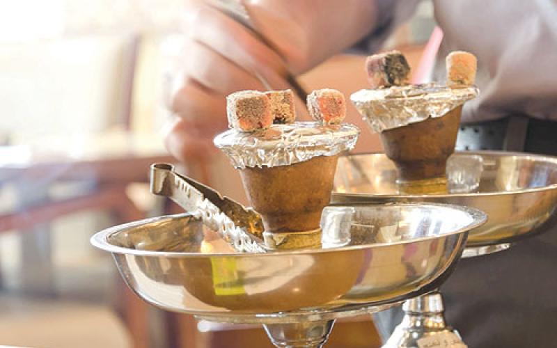 لجنة مشتركة لدراسة وقف ترخيص محلات الارجيلة