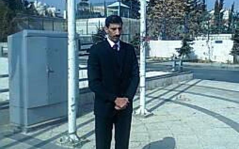 الحتاملة يعلق اعتصامه عقب لقاءه النسور