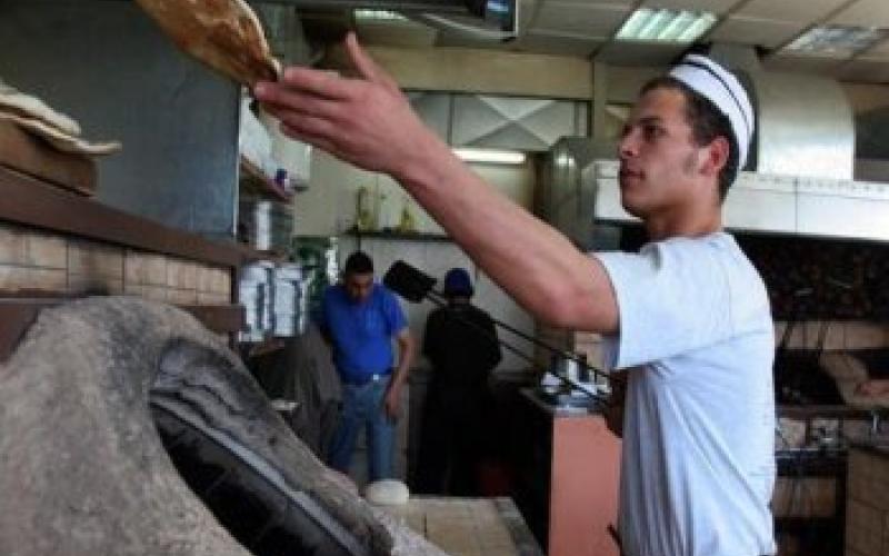 الحكومة توافق على استقدام العمالة السورية