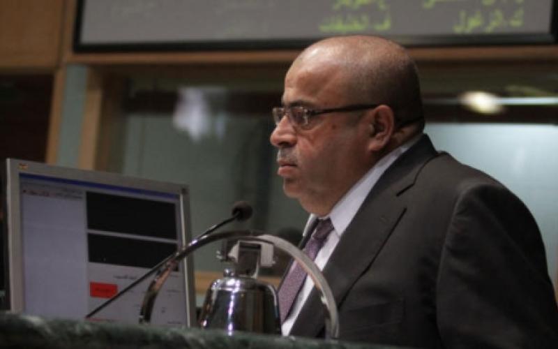 لصوص سيارات يفاوضون عطية لاستعادة سياراته