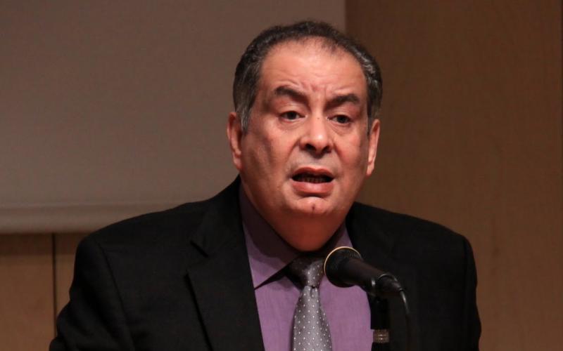 الروائي زيدان في شومان