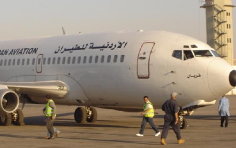 نقص حاد بإيرادات العبور الجوي 