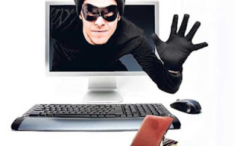 إعلان وظيفة على الانترنت ينتهي بقضية احتيال