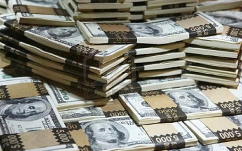 ضبط مليون دولار مزورة في البادية الغربية