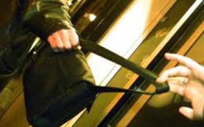 محاولة سرقة تودي بطفل الى العناية المركزة 