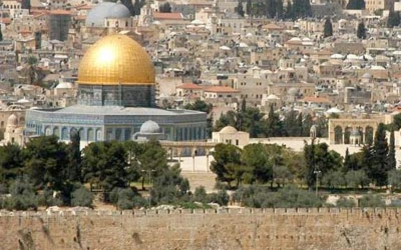 مؤسسة الأقصى تدعو الحكومة لطرد السفير الاسرائيلي