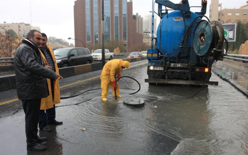 الأمانة تعلن حالة الطوارئ المتوسطة لمواجهة الأمطار