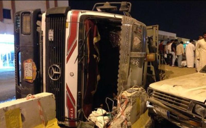 العدسية: وفاة و4 إصابات بحادث تصادم