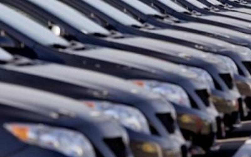 الحكومة تقترح مجدداً رفع رسوم المركبات ورخص القيادة 