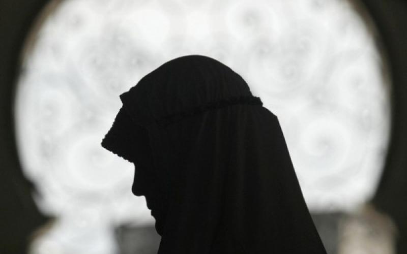 محكمة شرعية بعمّان تعتبر عدم وضع المرأة "الحجاب" مانعاً من عدالتها للشهادة