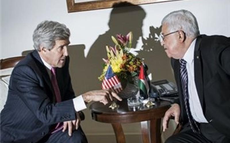 كيري يلتقي عباس في عمان