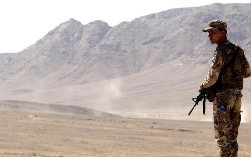 احباط عملية تهريب كميات كبيرة من الأسلحة والذخائر