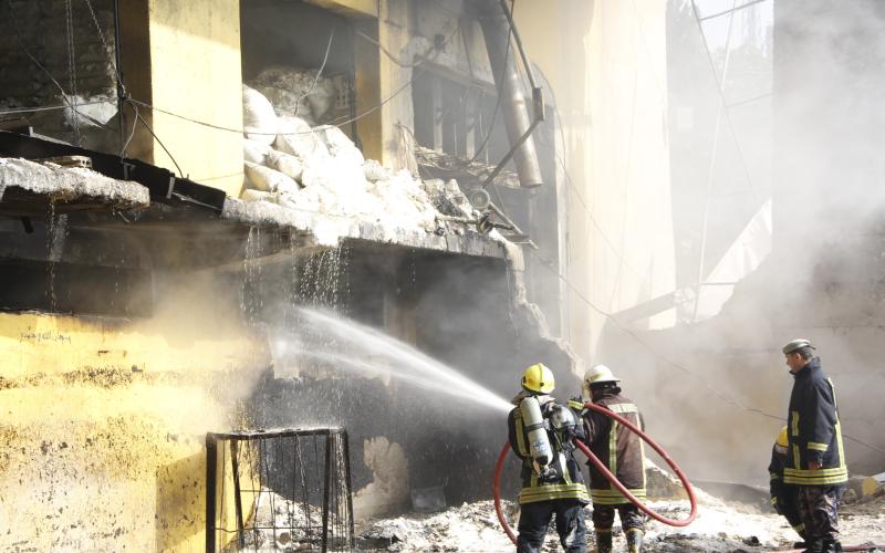 الزرقاء: إخماد حريق بمستودع كرتون