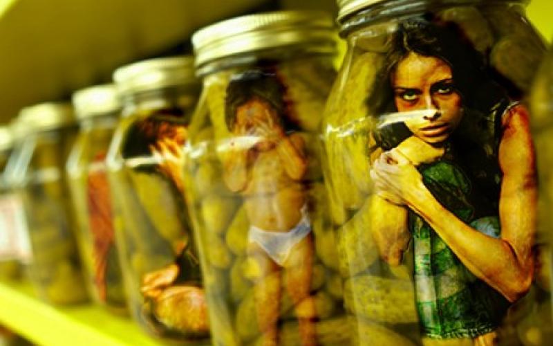 العمل: 27 حالة اتجار بالبشر خلال 2013 