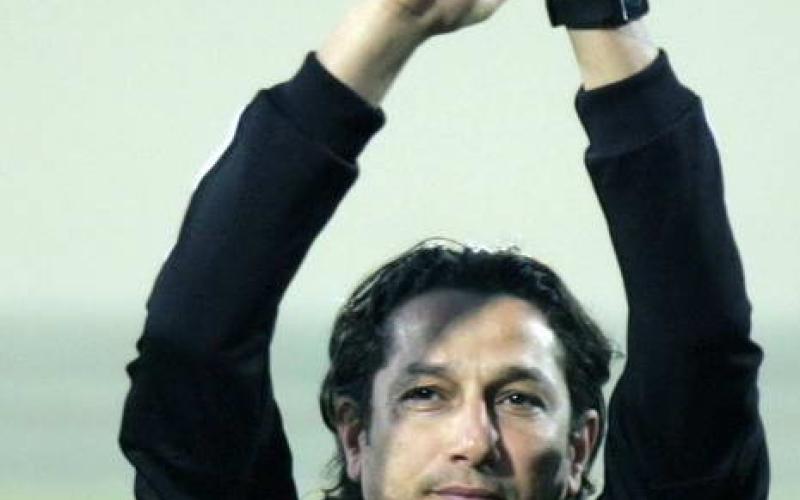 أبو زمع يستقيل من تدريب الوحدات 