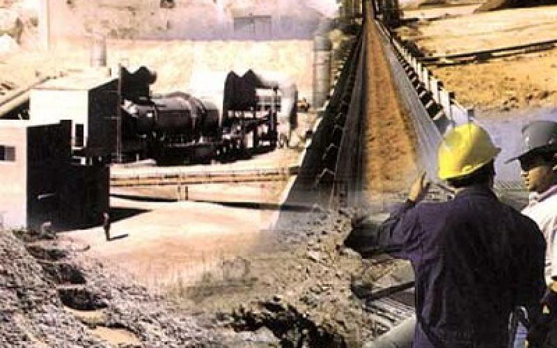 العاملون بالمناجم والتعدين يقدمون موعد اضرابهم