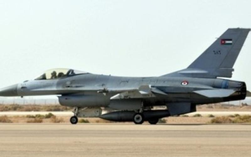 تحطم طائرة عسكرية تدريبية واستشهاد قائدها