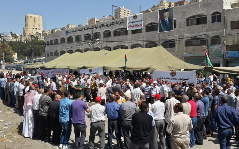  عمال الكهرباء يواصلون اضرابهم لليوم الثالث عشر على التوالي 