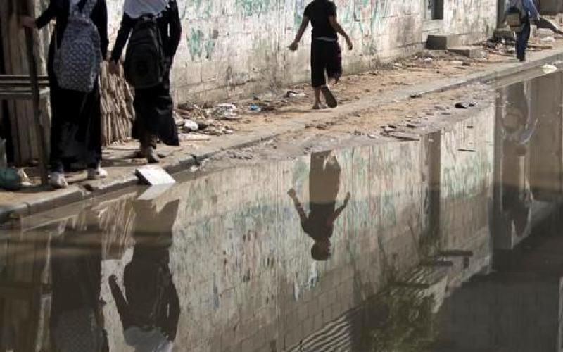 الصريح: مياه الصرف الصحي تغمر شوارع