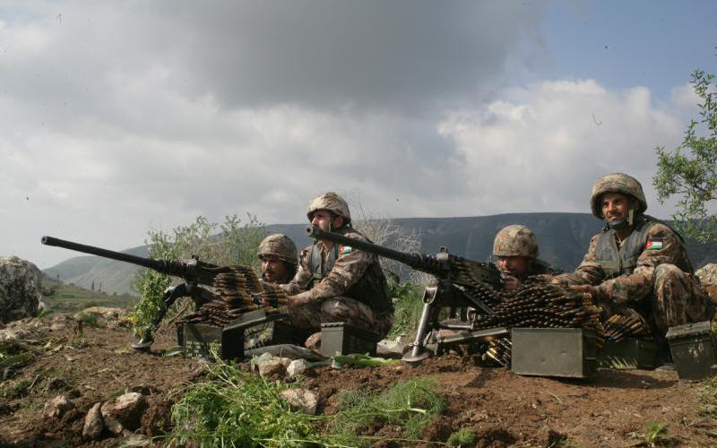 تدمير 4 مركبات حاولت التسلل من الأراضي السورية