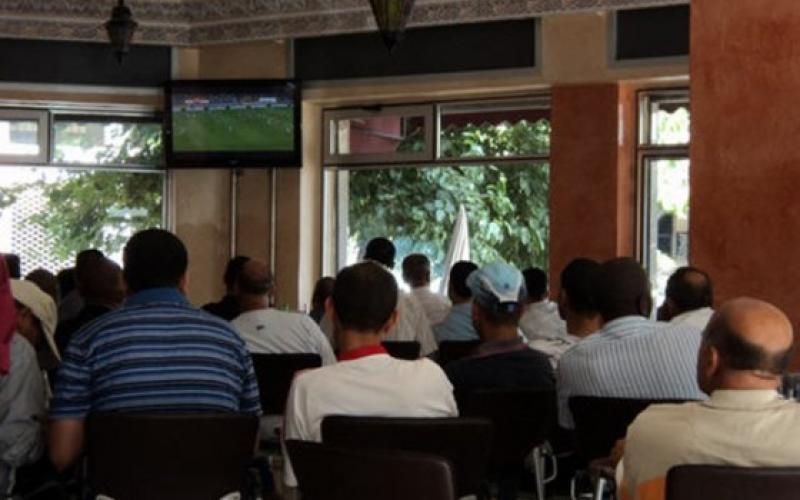 مباريات كأس العالم المتأخرة تجبر الموظفين إلى اللجوء للاجازات 