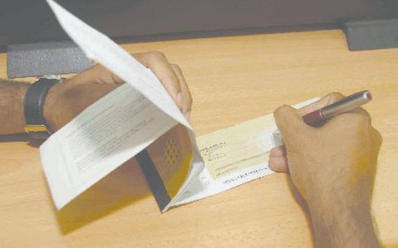 التنمية الاجتماعية تجهز 30 ألف شيك للأسر الفقيرة في رمضان