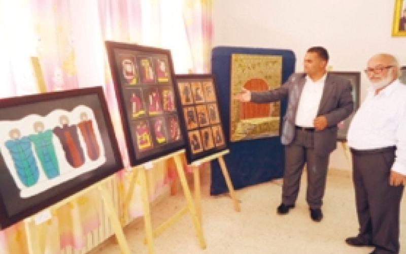 معرض للتشكيلي المحيسن ضمن فعاليان الطفيلة مدينة للثقافة