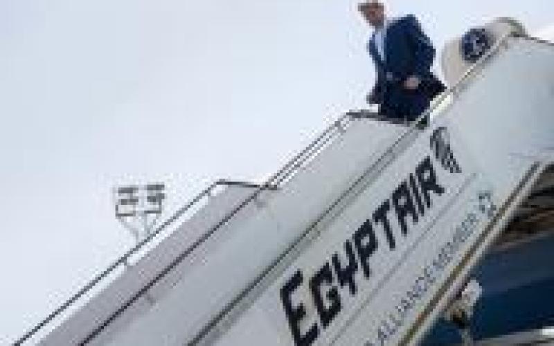 كيري يصل القاهرة لاجراء محادثات مع السيسي