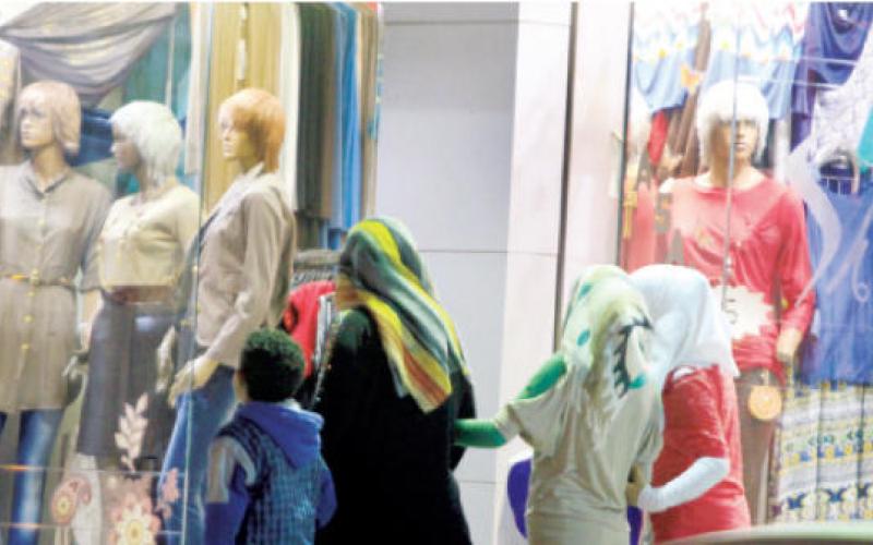 انخفاض أسعار الألبسة بنسبة 10% مع اقتراب العيد