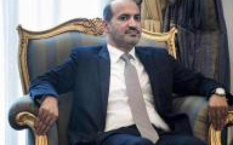 الائتلاف السوري المعارض يقيل الحكومة المؤقتة