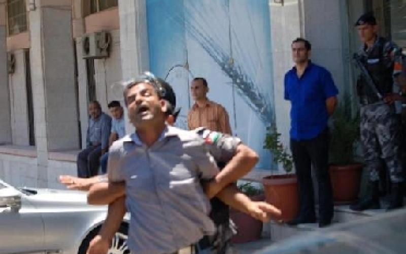 اعتصام تضامني مع السنيد امام الرئاسة بعد منع زيارته أو تكفيله