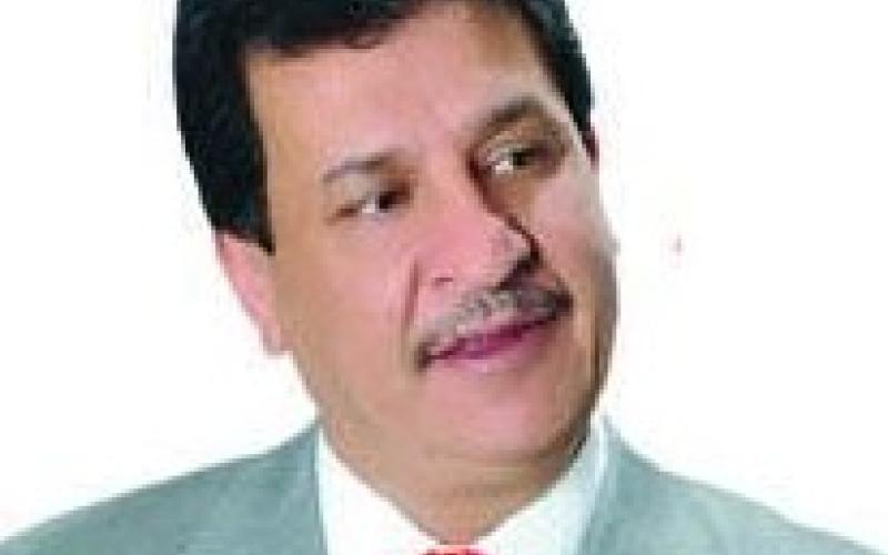 المعلمون .. مرارة الواقع ومرُّ الإضـراب