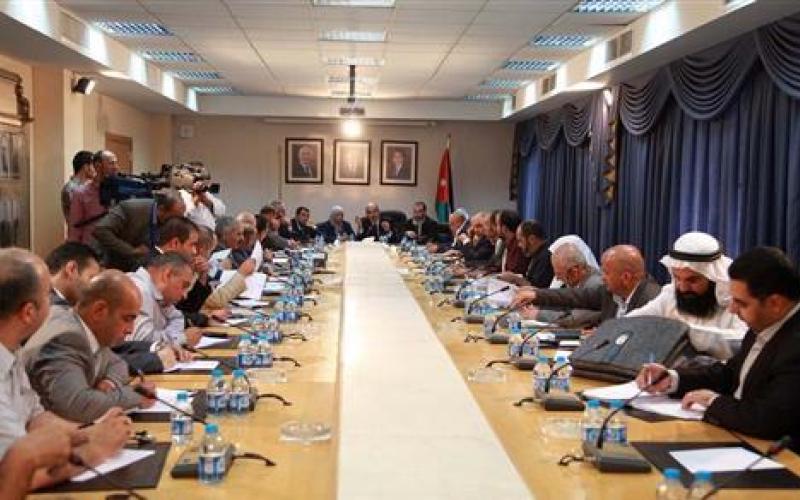 نواب يتوصلون إلى مسودة اتفاق مع "المعلمين" حول مطالبهم