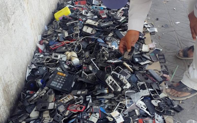 ادارة النفايات الالكترونية بالرزقاء.. ثقافة شعبية غائبة واداء رسمي خجول!