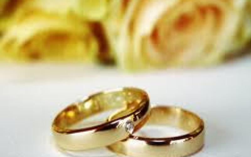 18 عقد زواج تشترط العصمة بيد المرأة