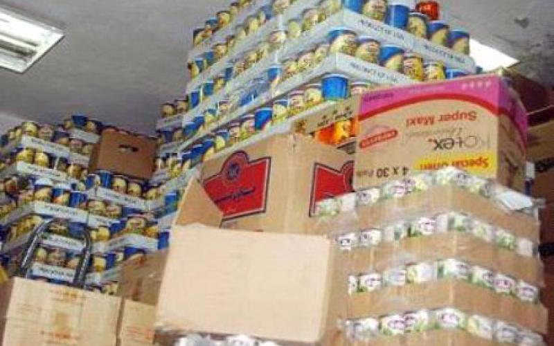 إغلاق "مول" في القويسمة يبيع مواد غذائية فاسدة