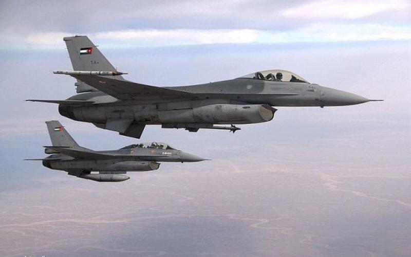 طائرات سلاح الجو الملكي تضرب مواقع "إرهابية"