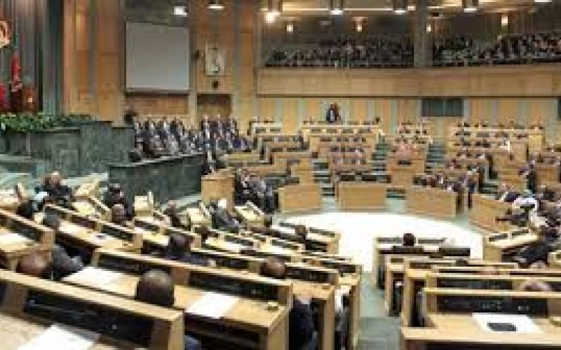 مجلس النواب يقر قانون الطاقة المتجددة