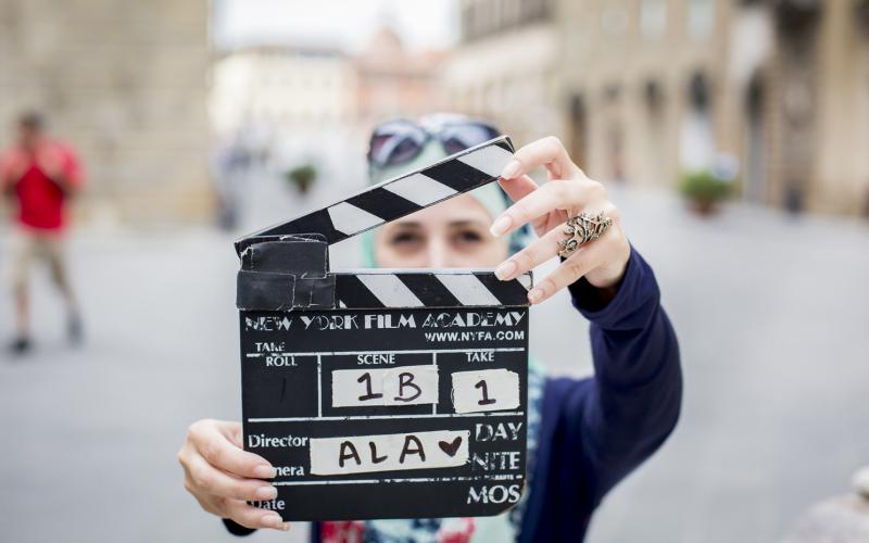 "الاء حمدان" فوتغرافيه شابة تختزل الجمال في صورة