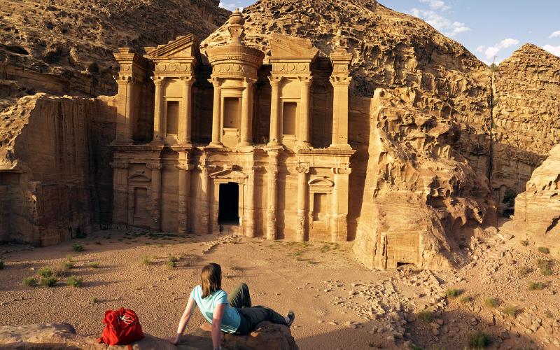 ارتفاع الدخل السياحي 9%