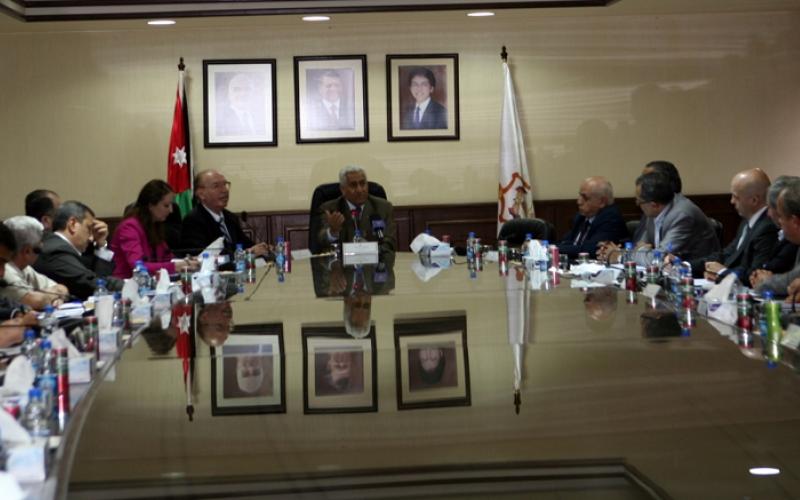 رئيس الوزراء يترأس الاجتماع الاول لمجلس الاستثمار