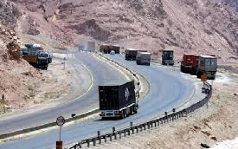 "الصحراوي" حوادث مميته، اخطاء سائقين وطريق مهترئ 