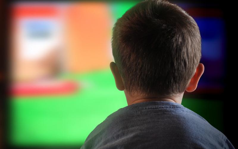 حين تُنتهك الطفولة إعلاميا بصورة