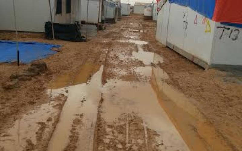 الأمطار تداهم مخيم الزعتري/ تصوير سائد حاج علي