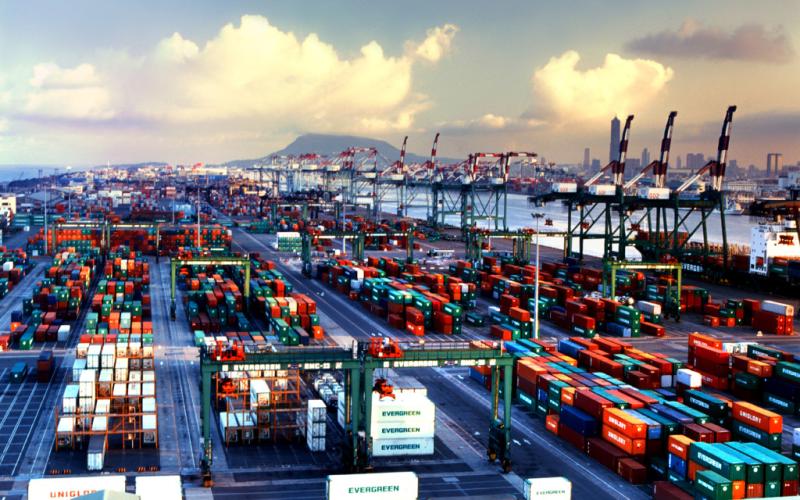 المرصد العمالي:اعتقال عمال الـ"حاويات" مخالف للقانون 