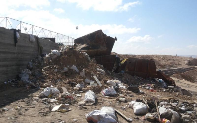 البلدية تقرر تحويل موقع مكب نفايات المخيم الى حديقة