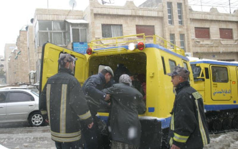 الدفاع المدني يتعامل مع 1130 حالة ولادة طارئة خلال العاصفة