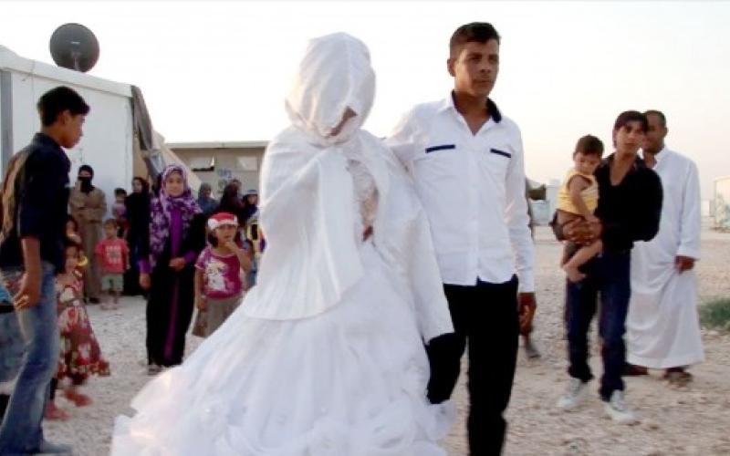 عقبات اقتصادية وقانونية تقف أمام زواج اللاجئين السوريين