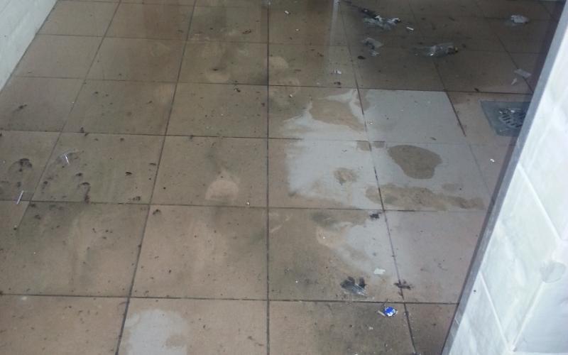 تردي النظافة بمراحيض عيادات مستشفى الزرقاء